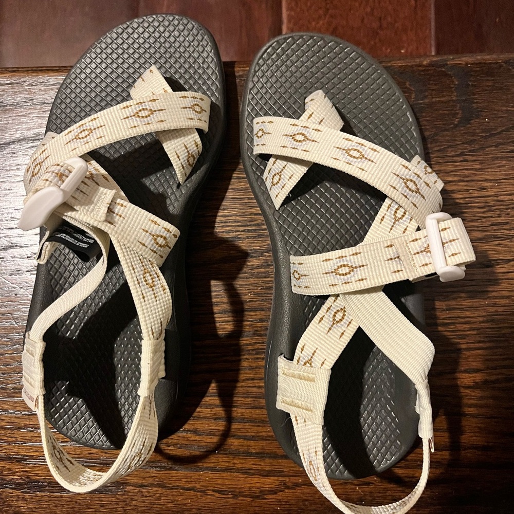 Chaco size 6 Zcloud 2 Sandals in Gray and Cream - Picture 3 of 7